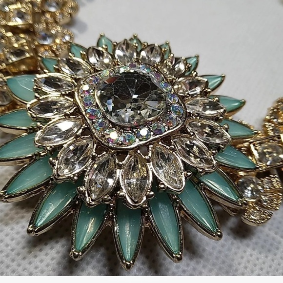 Natasha Statement Flower and Rhinestone Bib Necklace,Stunning,Elegant,Floral 16” - Picture 4 of 8